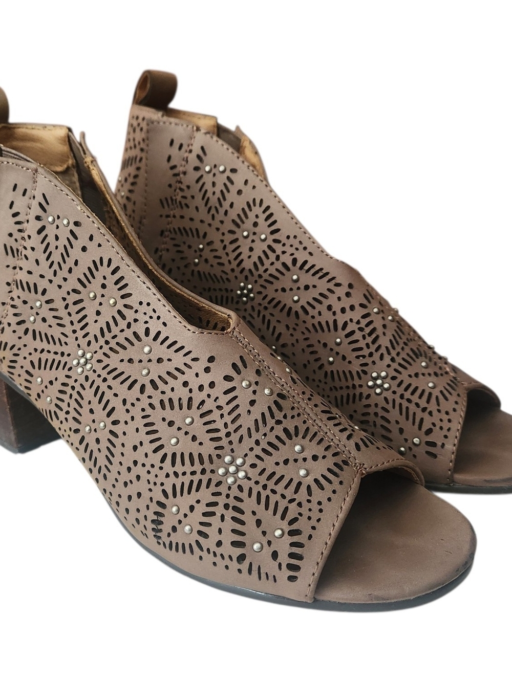 Very G Taupe Laser-Cut Peep Toe Block Heel Sandals Size 7